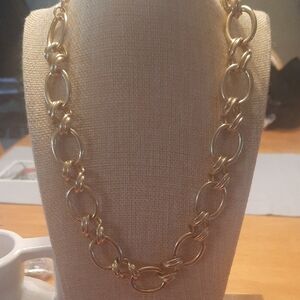 Joan Rivers gold chain.